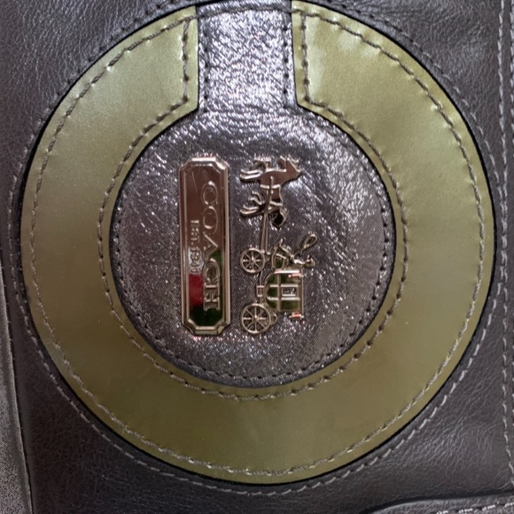 Coach Handbag - Picture 4 of 9